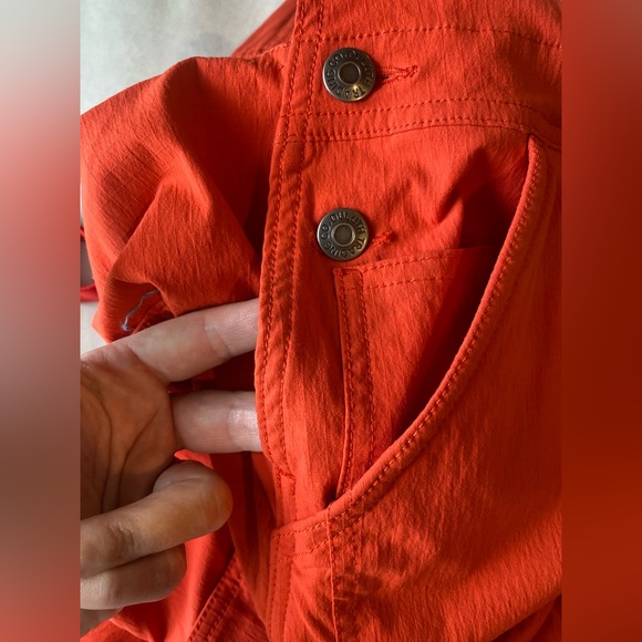 DULUTH Woman's Orange Heirloom Gardening Short Overalls, Size L - Picture 6 of 7